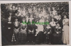 Social History Postcard - Group of People, Fashions, Fashion, Ancestors Ref.DC51