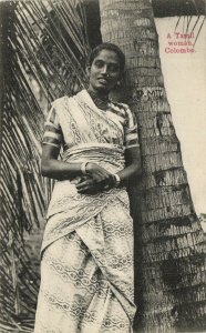 PC CPA CEYLON - SRI LANKA, A TOMAIL WOMAN, COLOMBO, Vintage Postcard (b20055)