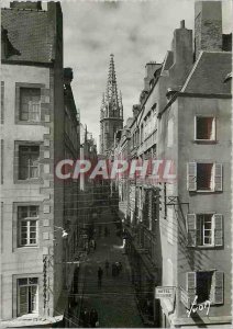 Modern Postcard Saint Malo (III et Vilaine) High Street and Cathedral