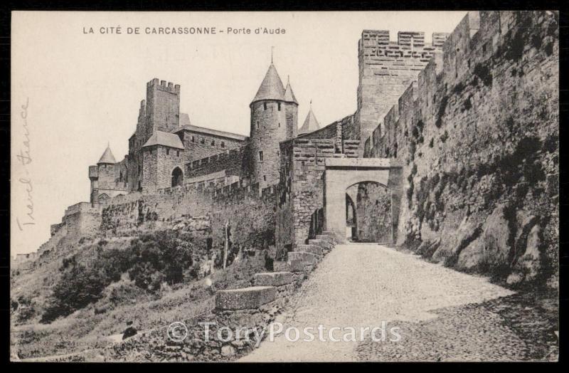 LA CITE DE CARCASSONNE - Porte d'Aude