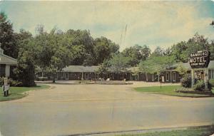 Bamberg South Carolina~Bamberg Motel Entrance (from US Highway 301 & 601)~1950s