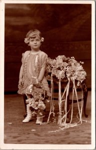RPPC POSTCARD Flower Girl Studio Philadelphia PA c1910 JG13