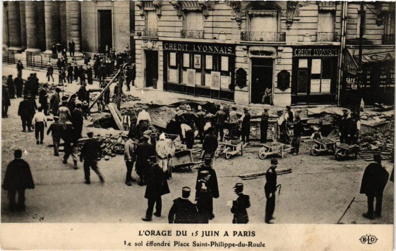 CPA L'ORAGE DU 15 JUIN a PARIS (8e) Sol effondré Place St-Ph-du-Roule (199934)