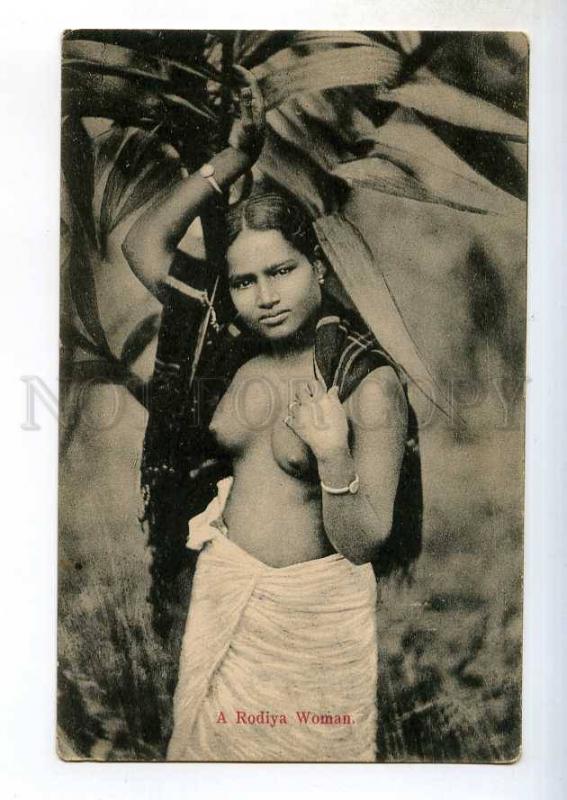 247093 CEYLON Rodiya semi-nude Girl Vintage postcard