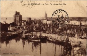 CPA La ROCHELLE Le Port. Vue prie du Quai Valin (666765)