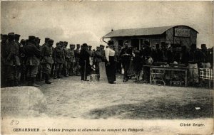 CPA GÉRARDMER Soldats francais et allemands (402362)