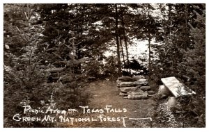 Vermont   Green Mt. National Forest, Picnic Area, Texas Falls