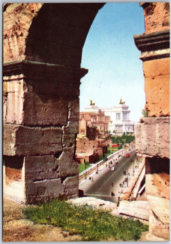 Roma Via Dei Imperiali Vista Dal Colosseo Rome Italy Arch Postcard