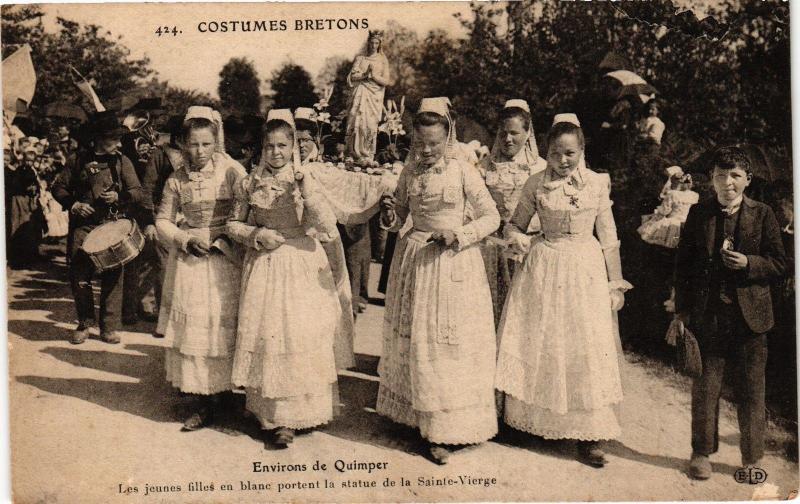 CPA QUIMPER-Les jeunes filles en blanc portent la statue (188750)