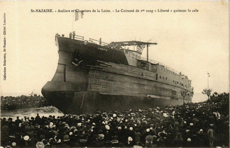 CPA ST-NAZAIRE Ateliers et Chantiers de la Loire. LIBERTÉ (864378)