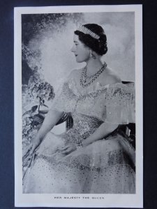 Portrait of HER MAJESTY THE QUEEN by Cecil Beaton c1930's Postcard Raphael Tuck