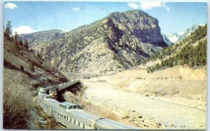 Postcard California Zephyrs Train Glenwood Canyon Colorado River USA