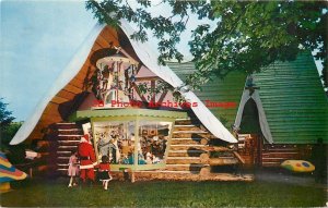 IL, Dundee, Illinois, Santa's Village, Santa In Doll House, Roberts No SC5225