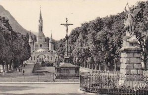 France Lourdes Saint Michel la Croix des Bretons et la Basilique Photo