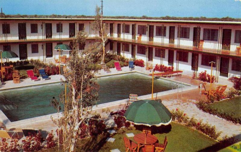 Key Largo City Florida pool scene The Rod and Reel Motel vintage pc ZA440143