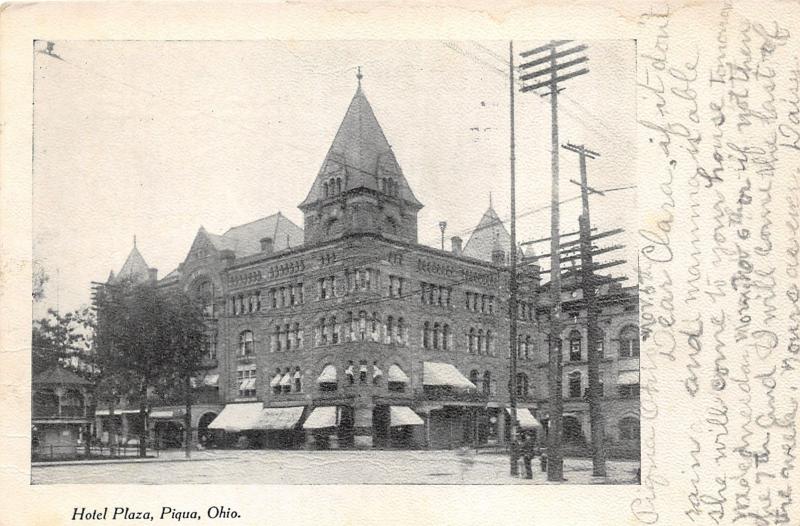 Piqua Ohio~Hotel Plaza~Pavilion on Left~Man @ Street Corner~1907 B&W Postcard