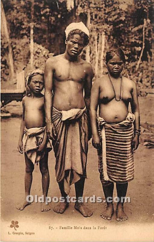 Famille Mois dans la Foret African Nude Unused 