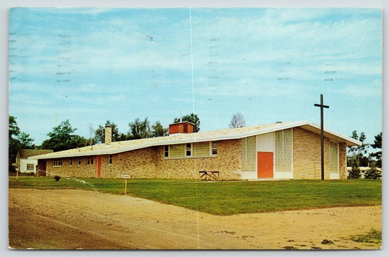 Hackensack Minnesota~Sacred Heart Catholic Church~1964 Postcard 