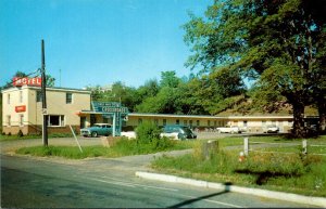 Massachusetts West Springfield Cross Roads Motel
