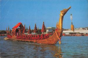 BT13923 H M the king of Thailand royal Barge royalty ship  bateau Thailand