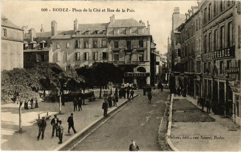 CPA RODEZ - Place de la Cité et Rue de la Paix (113232)