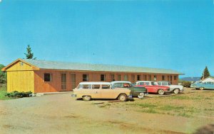 Cooper Harbor MI Bella Vista Motel Old Cars Postcard