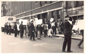 RPPC POLICE PROTEST BIAFRA NIGERIA NEW YORK AGFA REAL PHOTO POSTCARD (c.1967-70)