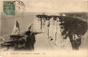 CPA ETRETAT-Les Falaises et l'Aiguille (269856)