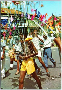 VINTAGE CONTINENTAL SIZE POSTCARD A DOVOTED KEVADA CARRYING HINDU MAN SINGAPORE