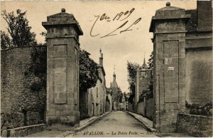 CPA AVALLON - La Petite Porte (108569)