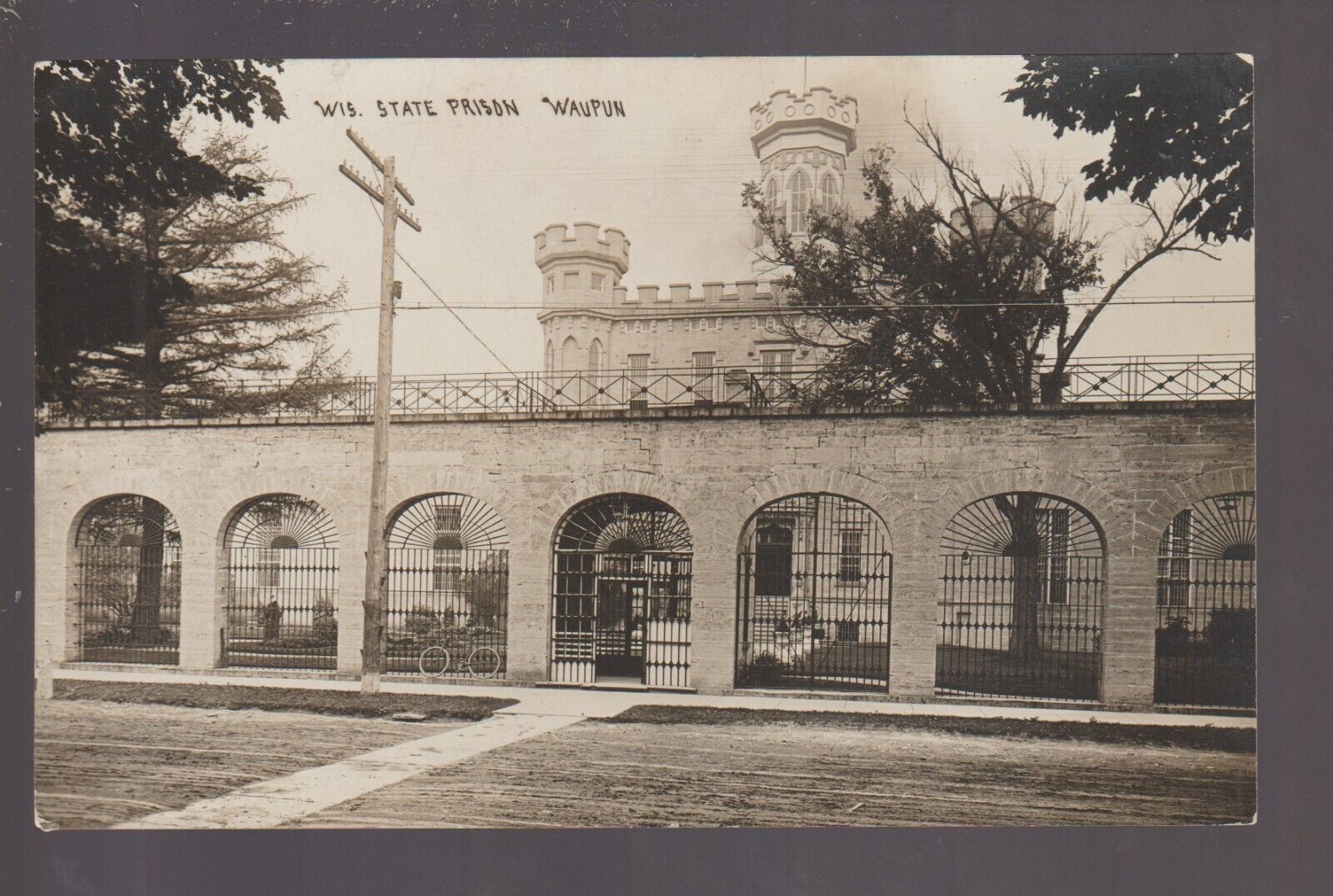 Waupun WISCONSIN RPPC c1910 STATE PRISON Gate Jail Penitentiary nr