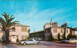 At Ocean Motel Auto 1950s roadside LONG BEACH CALIFORNIA postcard 3789