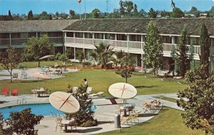 CA, Fresno, California, Hyatt Tradwinds Motor Hotel, Mike Roberts No. SC12603