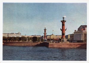 Russia Leningrad Rostral Columns Spit Vasilyevsky Island Vintage Postcard BS.34