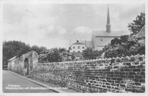 VADSTENA SWEDEN TO USA MONASTERY CHURCH POSTCARD 1935