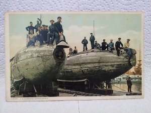 Submarine postcard troops on US submarine torpedo boats postcard