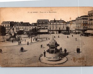 France Le Mans Place de la Republique