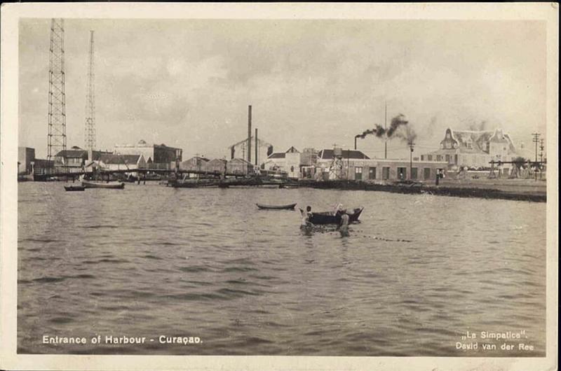 curacao, D.W.I., WILLEMSTAD, Entrance of Harbour (1930s) RPPC