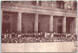 Postcard - The Family - Casa Materna - Portici, Italy 