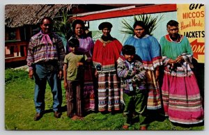 Indian Costumes At John Tiger Pool's Indian Village Gift Shop Miami Postcard N23