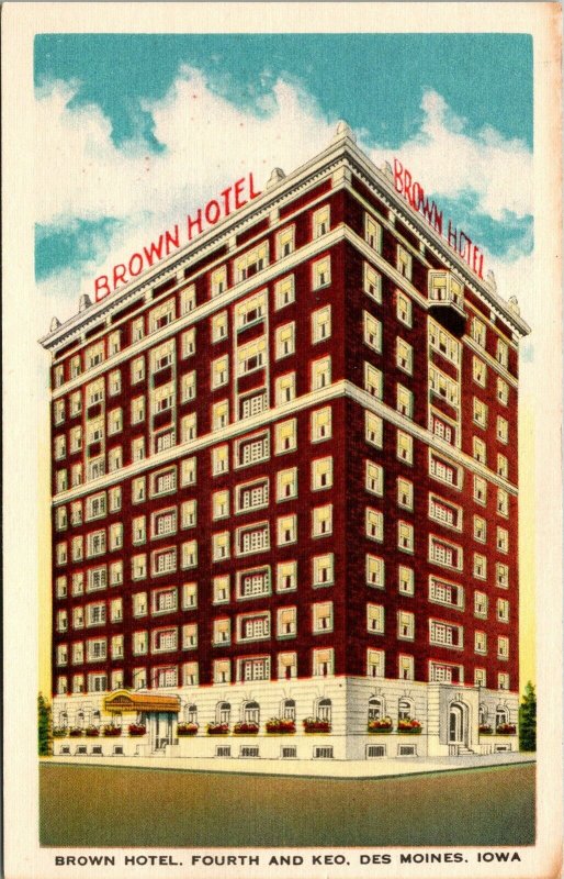 Vtg Des Moines Iowa IA Brown Hotel 4th Street and Keosauqua 1930s Postcard