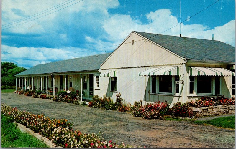 Lawrence Motel and Cottage York Beach Maine Hotel Ocean Coast vtg Postcard