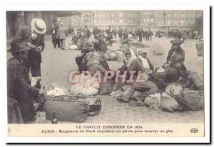 The European conflict in 1914 Paris Old Postcard Emigrants North awaiting a p...