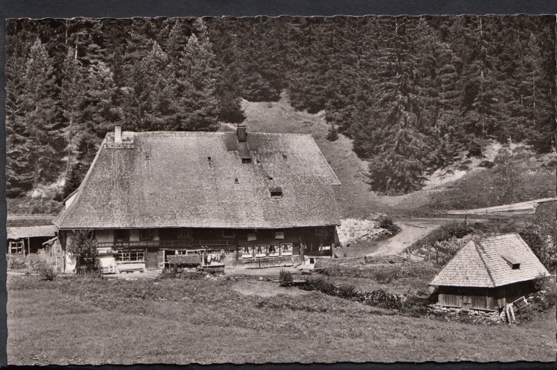 Germany Postcard - Bauernhaus Bei Urach    MB444