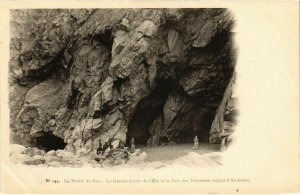 CPA La Pointe du Raz - La Grande Grotte de l'Est et la Baie (1033155)