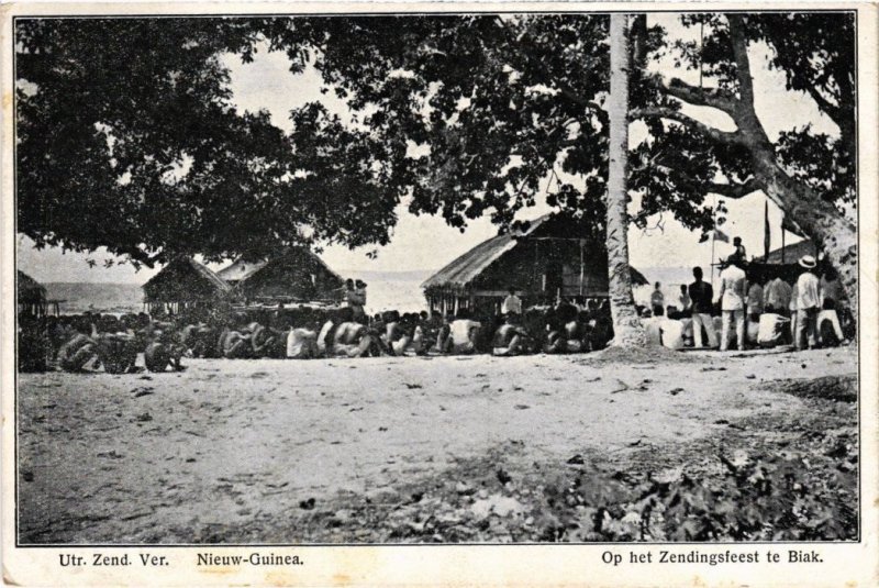 PC BIAK OP HET ZEDINGSFEEST PAPUA NED. NW. GUINEA (a33698)