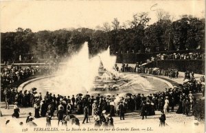 CPA VERSAILLES - Le Bassin de Latone un jour de Grandes Eaux (657597)