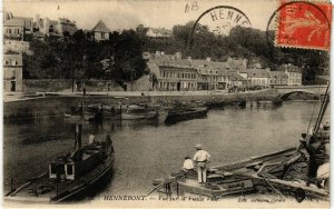 CPA HENNEBONT - Vue sur la Vieile Ville (430941)