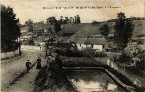 CPA CREPY-en-Valois - Route de COMPIEGNE - L'Abreuvoir (514541)