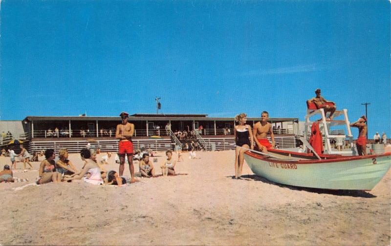 NARRAGANSETT RI~SANDHILL COVE STATE BEACH-LIFE GUARDS-PRETTY GIRLS-BOAT POSTCARD